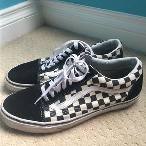 Old Skool checkered Vans